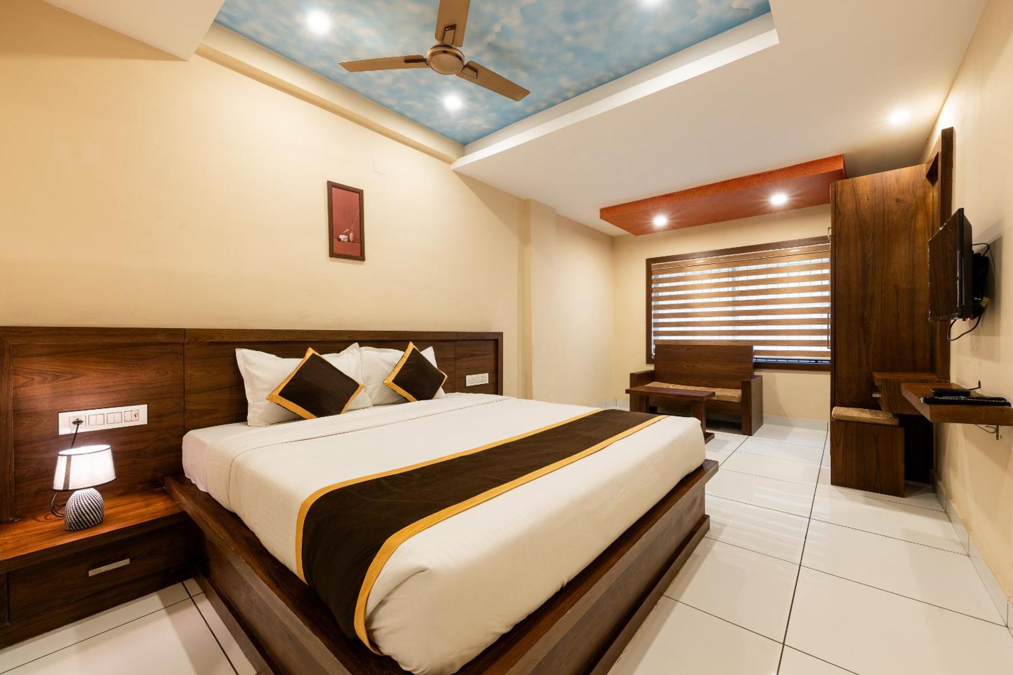 Marza Inn Калпетта Екстер'єр фото